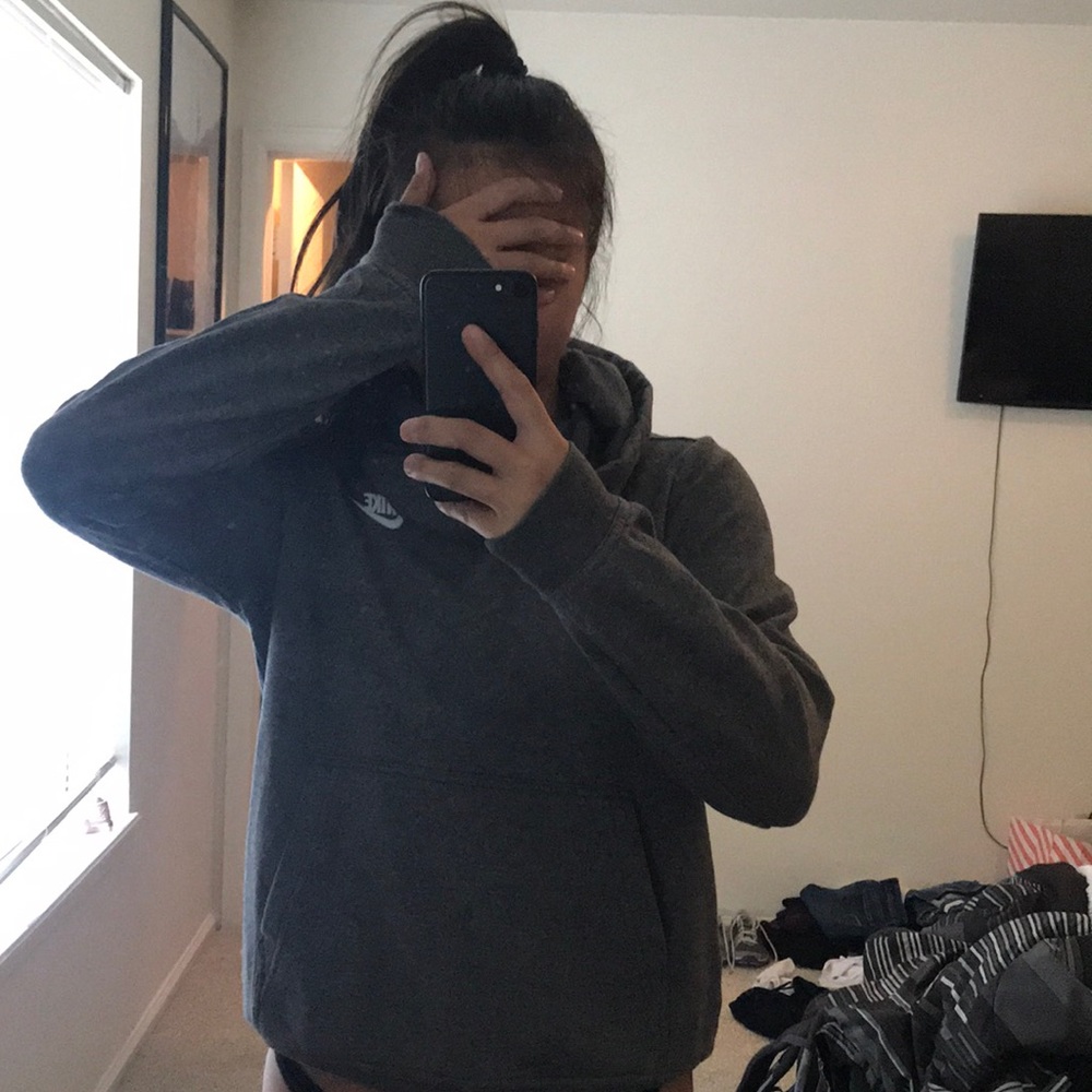 Heather grey Nike pullover hoodie